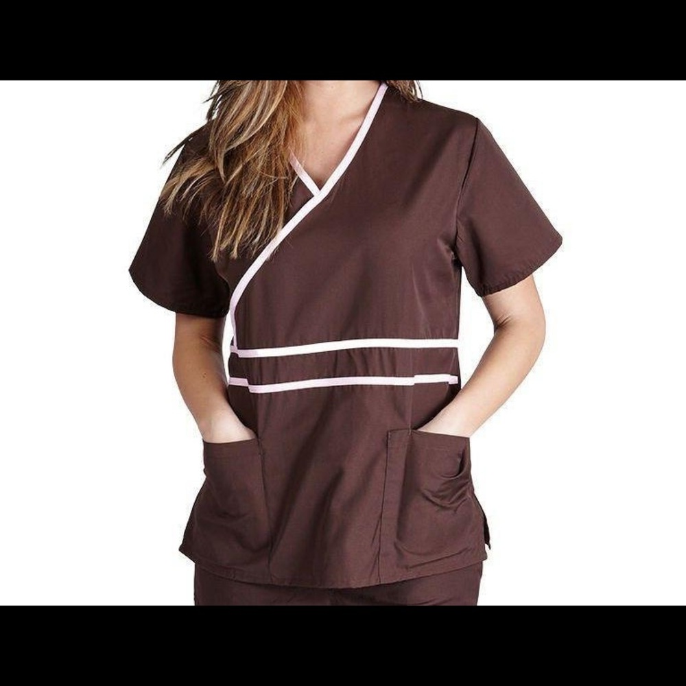 Chocolate scrubs with pink tie 🩺